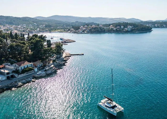 Appartement Nikolina Lu - Two-bedroom With Terrace